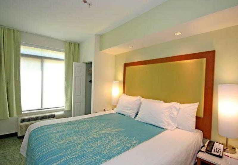 สปริงฮิลล์ สวีท วินสตัน ซาเลม ฮันส์ มอลล์ Hotel ภายนอก รูปภาพ