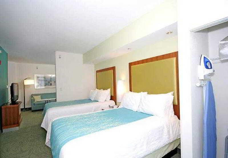 สปริงฮิลล์ สวีท วินสตัน ซาเลม ฮันส์ มอลล์ Hotel ภายนอก รูปภาพ
